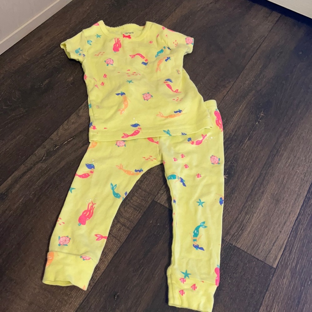 Carter’s mermaid pajama set